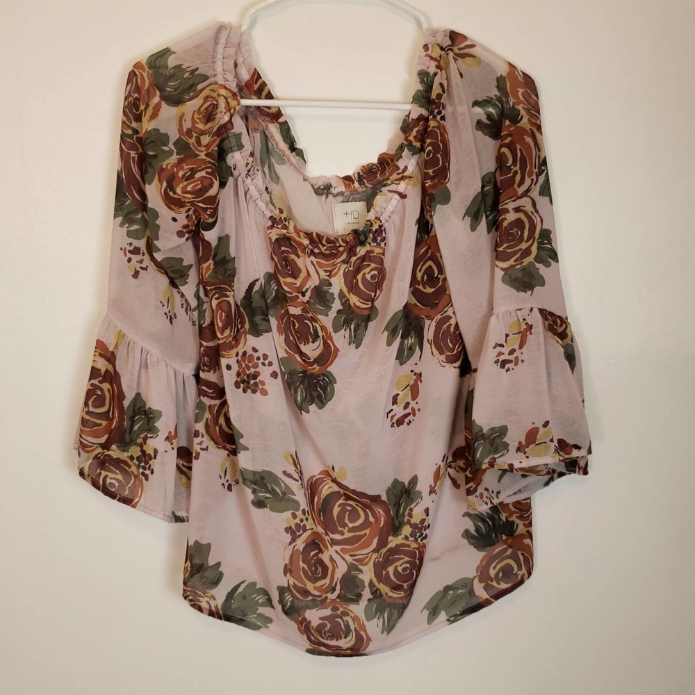 HD in Paris floral blouse size M